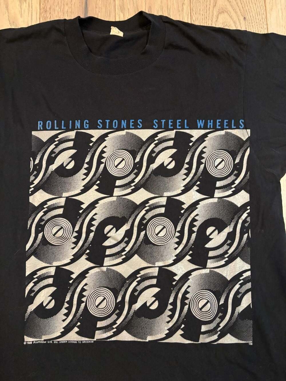 Vintage 1989 Rolling Stones Steel Wheels Canadian Tour T-Shirt - Picture 3 of 7